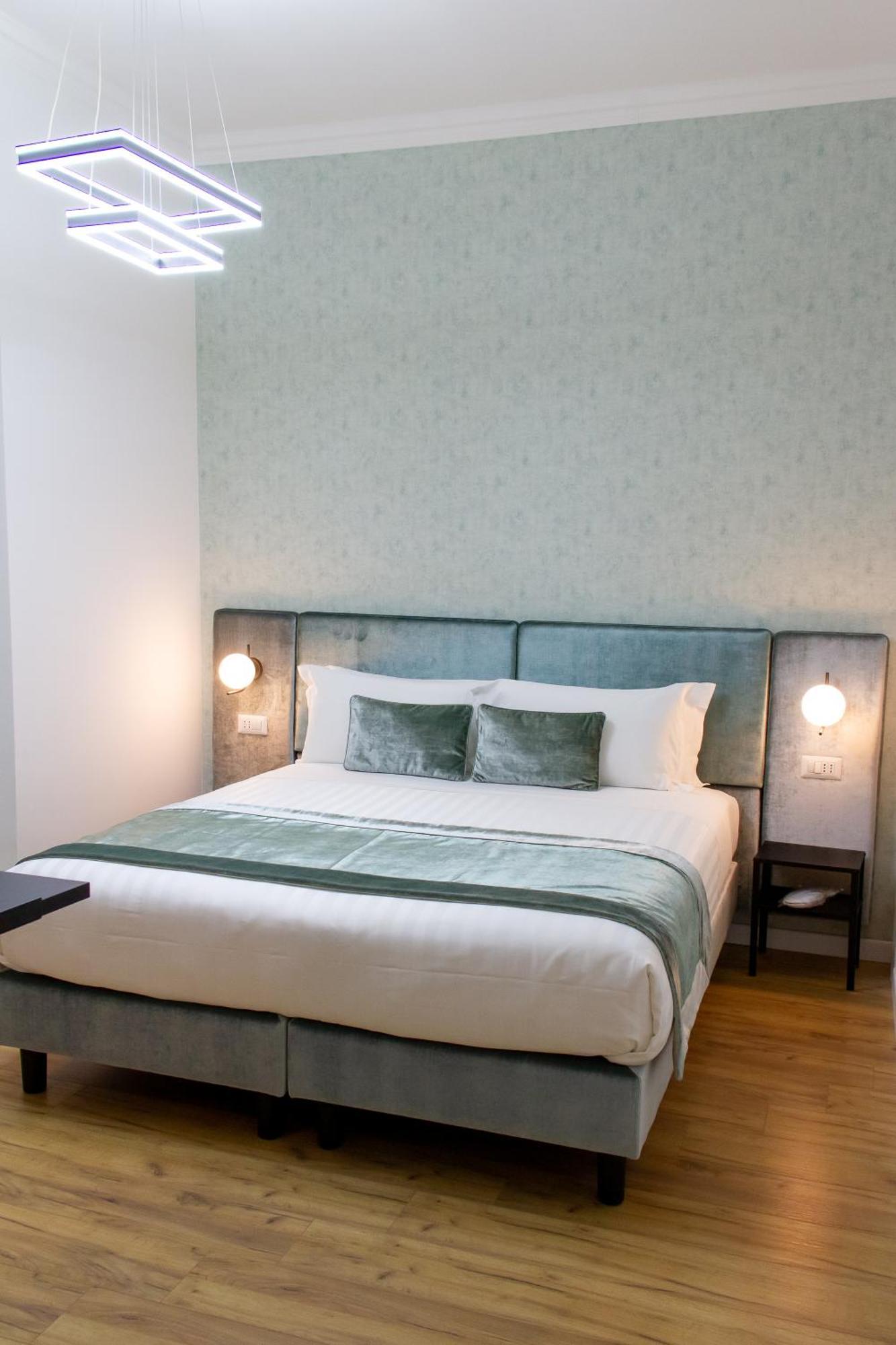 Home At Rome St. Peter Rooms&Apartment ภายนอก รูปภาพ