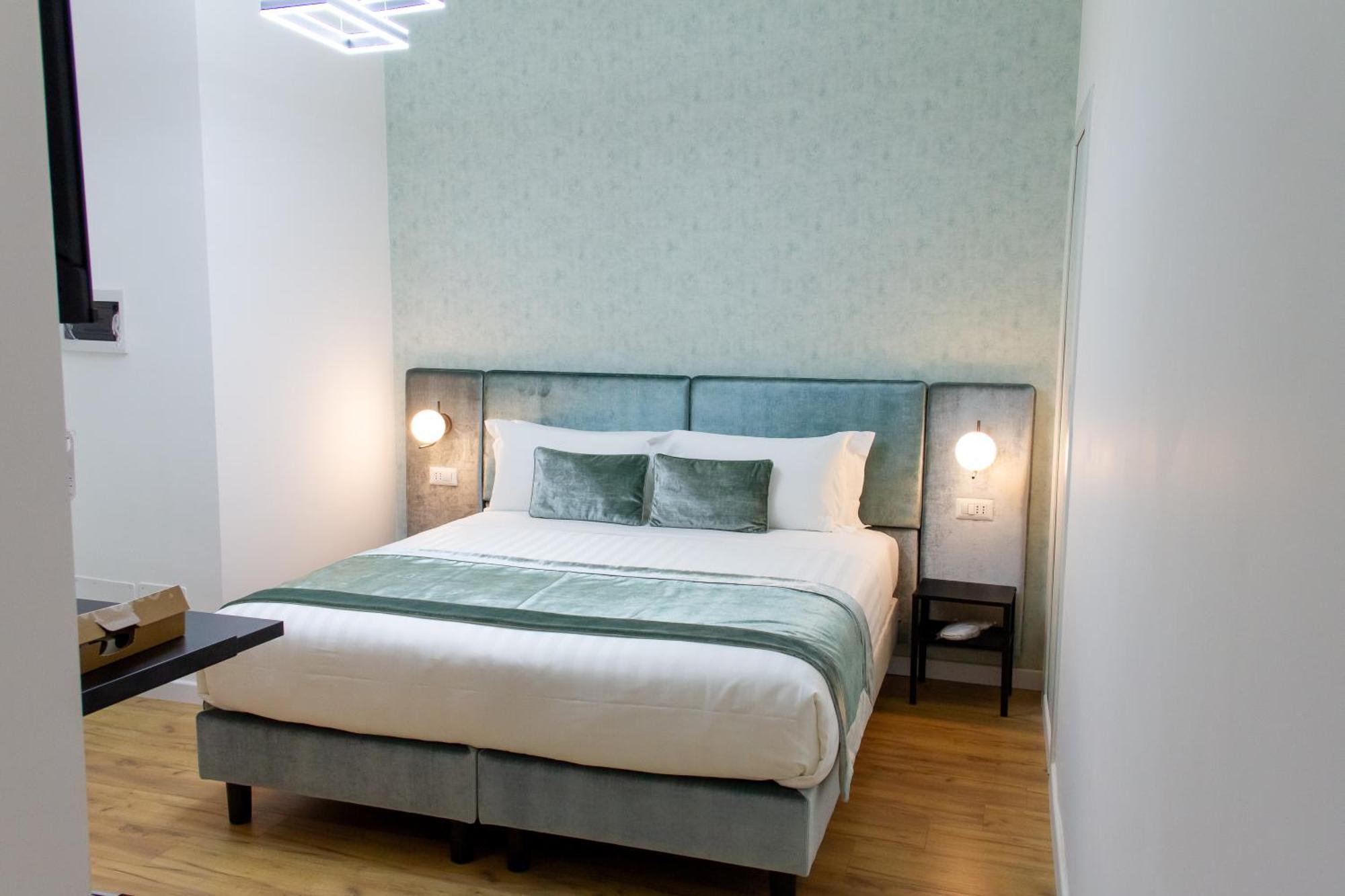 Home At Rome St. Peter Rooms&Apartment ภายนอก รูปภาพ