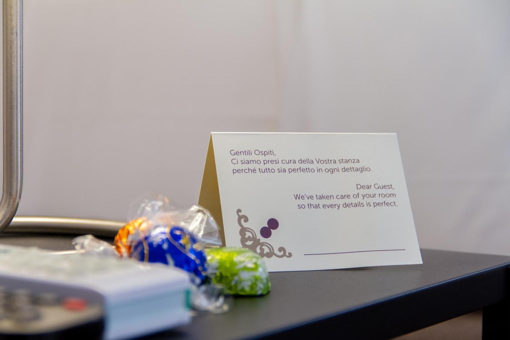 Home At Rome St. Peter Rooms&Apartment ภายนอก รูปภาพ