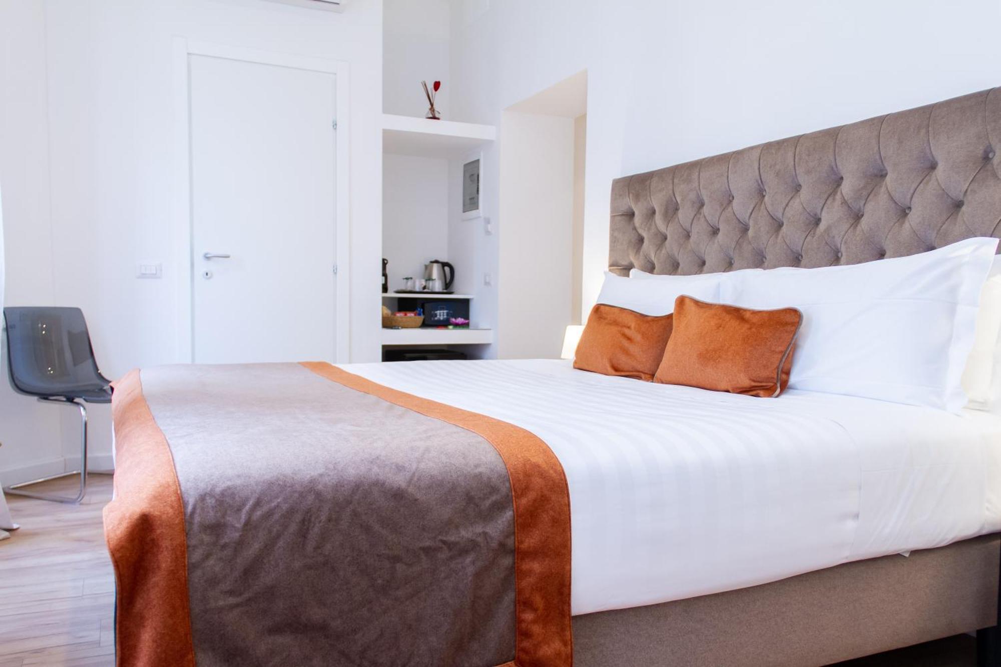 Home At Rome St. Peter Rooms&Apartment ภายนอก รูปภาพ