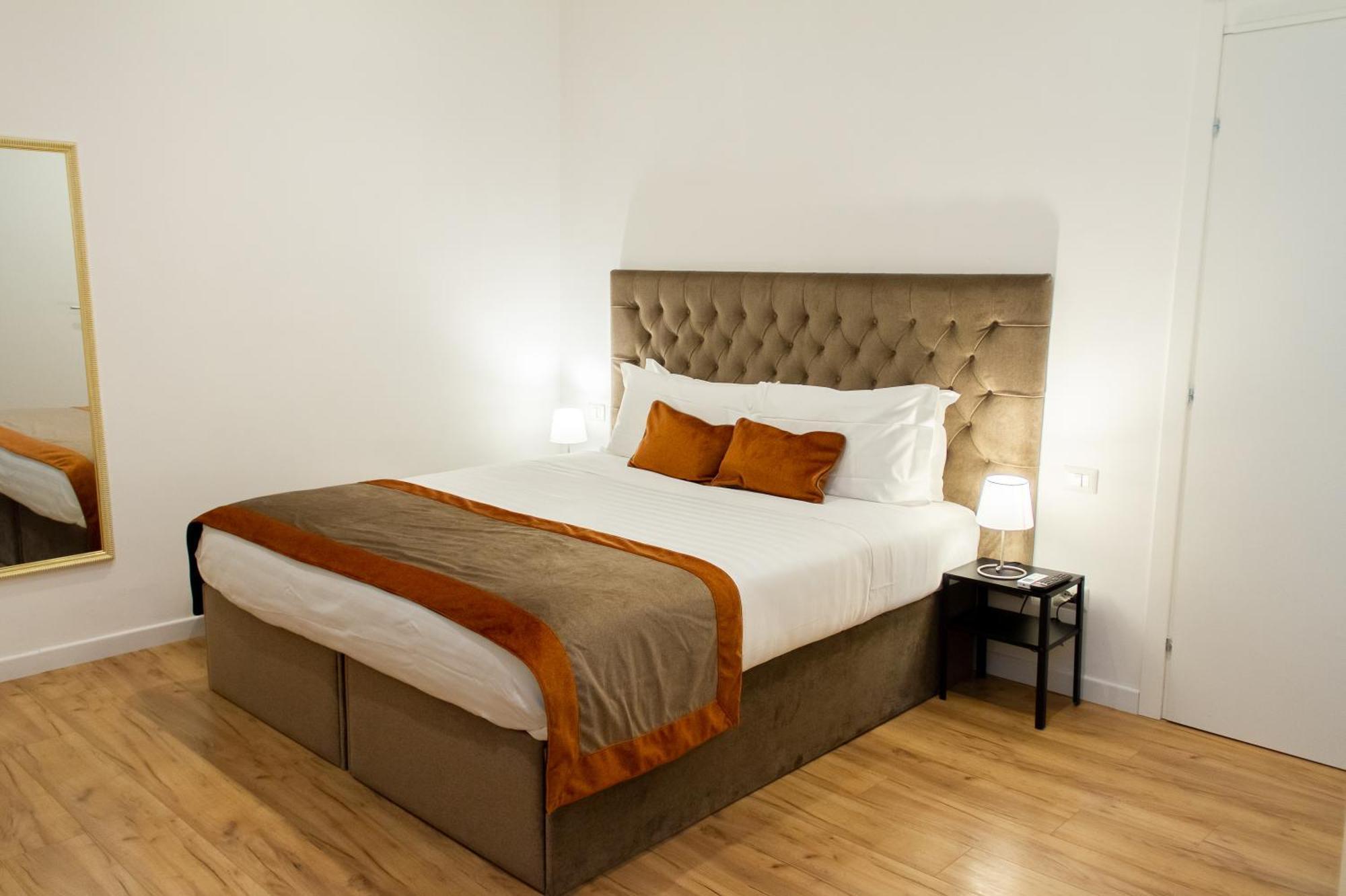 Home At Rome St. Peter Rooms&Apartment ภายนอก รูปภาพ