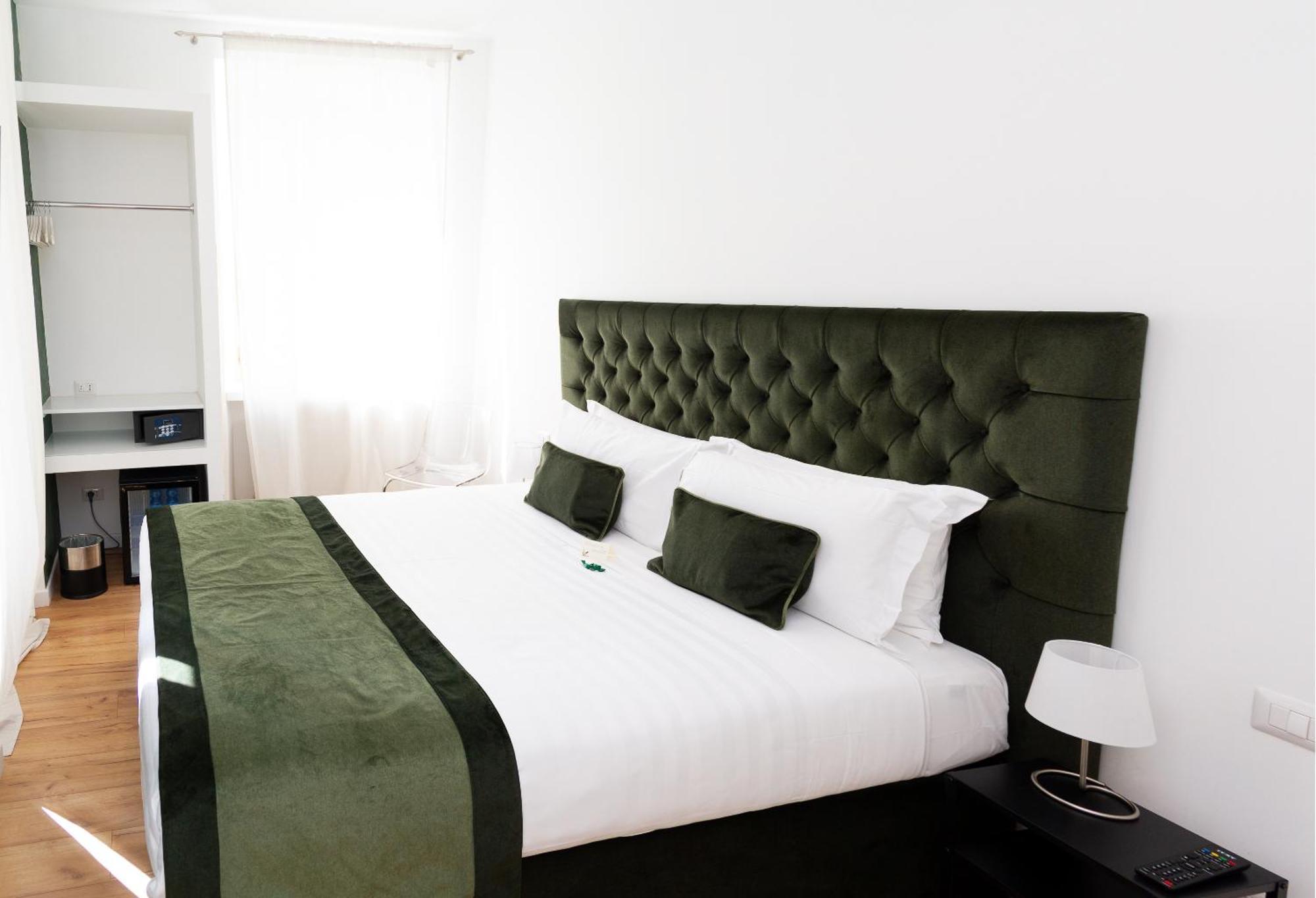 Home At Rome St. Peter Rooms&Apartment ภายนอก รูปภาพ